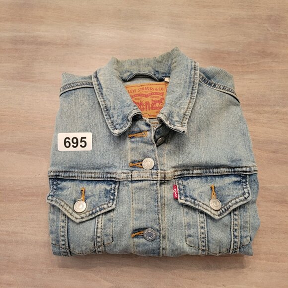 Levi’s Strauss Distressed Stretch Jean Jacket Women’s Size Medium Light Wash - Picture 11 of 11